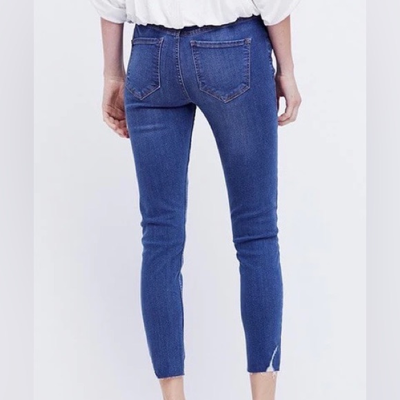 Free People Shark Bite Raw-Hem Ripped Crop Skinny Jeans - Picture 2 of 3